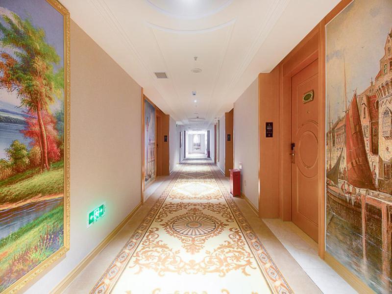 Vienna International Hotel Haikou West Bus Station Bagian luar foto