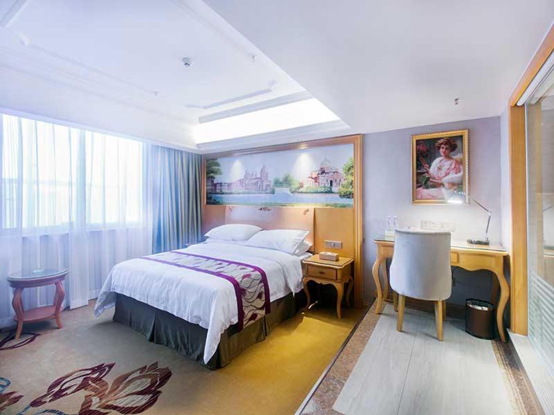 Vienna International Hotel Haikou West Bus Station Bagian luar foto
