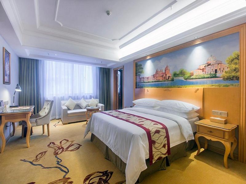 Vienna International Hotel Haikou West Bus Station Bagian luar foto
